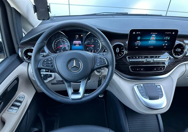 Mercedes-Benz Klasa V cena 369900 przebieg: 49095, rok produkcji 2021 z Puszczykowo małe 106